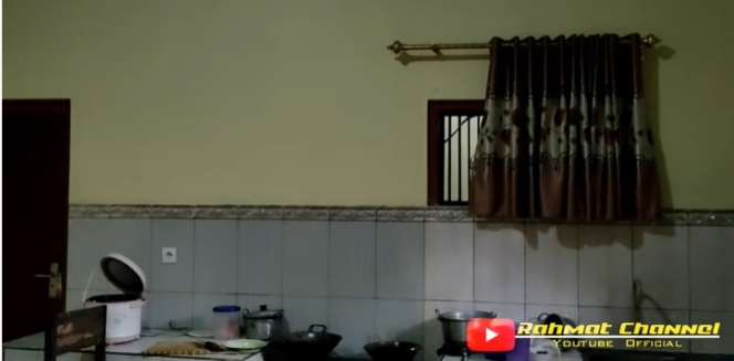 Potret Rumah Mewah TKI Arab Saudi, Bak Istana Megah di Tengah Kampung!