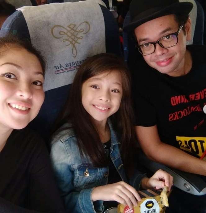 Potret Kebersamaan Putri Angkat Deddy Corbuzier Bersama Ayah Kandung yang Jarang Tersorot!