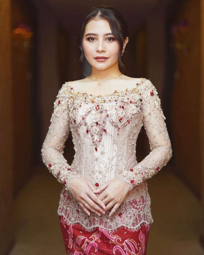 Sederet Honor Seleb Perempuan Sebelum Terkenal, Ada yang Dibayar Rp3.500