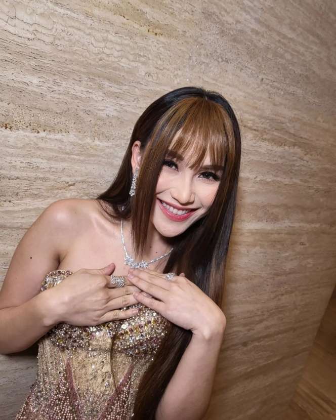 Sederet Honor Seleb Perempuan Sebelum Terkenal, Ada yang Dibayar Rp3.500