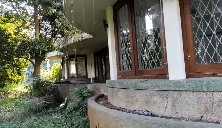 Mengerikan! Potret Rumah Mantan Jenderal yang Terbengkalai 30 Tahun, Ada Kejadian Mengenaskan