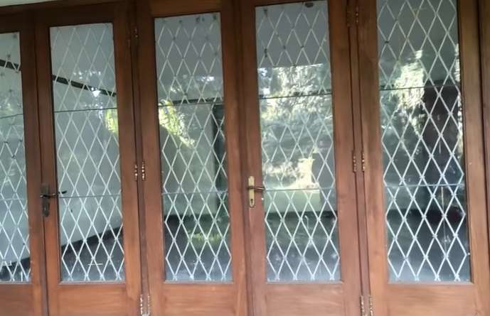 Mengerikan! Potret Rumah Mantan Jenderal yang Terbengkalai 30 Tahun, Ada Kejadian Mengenaskan