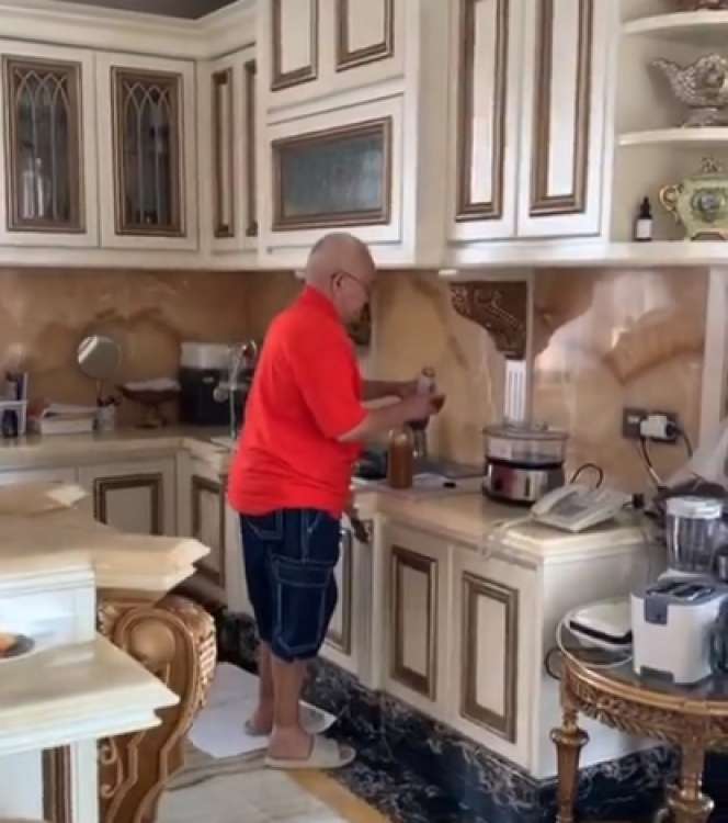 Potret Rumah Hotman Paris VS Ruhut Sitompul, Mewah Mana?