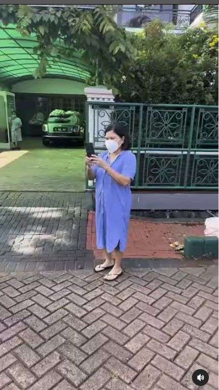 Potret Rumah Hotman Paris VS Ruhut Sitompul, Mewah Mana?