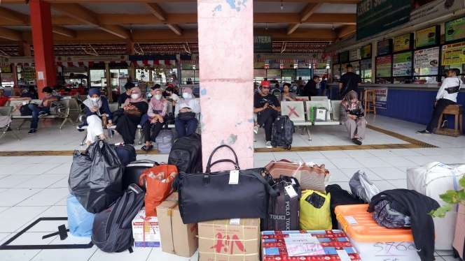 FOTO: Harga BBM Naik, Tiket Bus di Terminal Kampung Rambutan Ikutan Naik