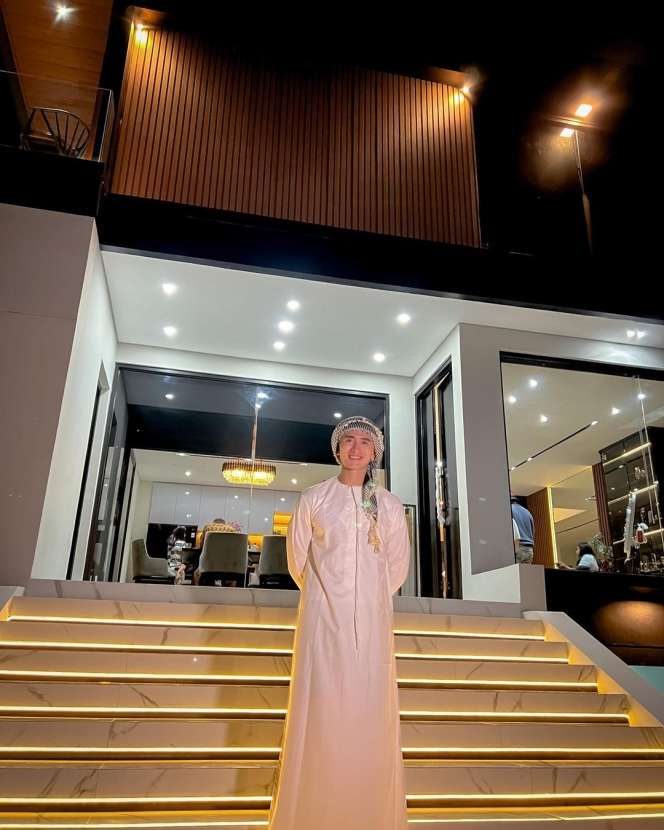 Rumah Mewah Sederet Artis yang Ada Fasilitas Lift