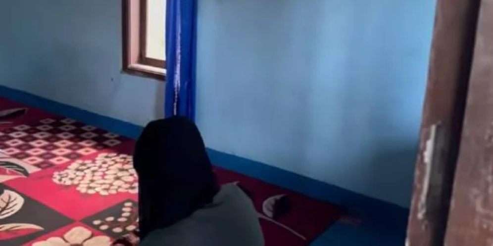 Potret Perbandingan Rumah Abah Lala VS Farel Prayoga 'Ojo Dibandingke'