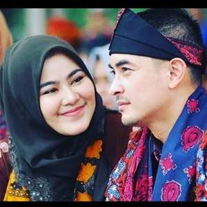Lihat Lagi 6 Kontroversi Zumi Zola yang Baru Saja Dinyatakan Bebas Bersyarat