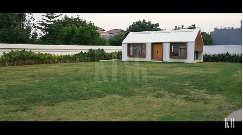 8 Potret Mewahnya Rumah Jejouw Si Penjual Baju Bekas, Ada Lapangan Golf, Dijuluki Sultan Ancol!