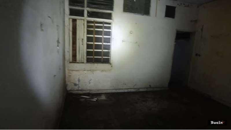 10 Rumah Mama Lauren `Peramal Kiamat 2012` yang Terbengkalai 12 Tahun, Mengerikan Bak Istana Hantu!