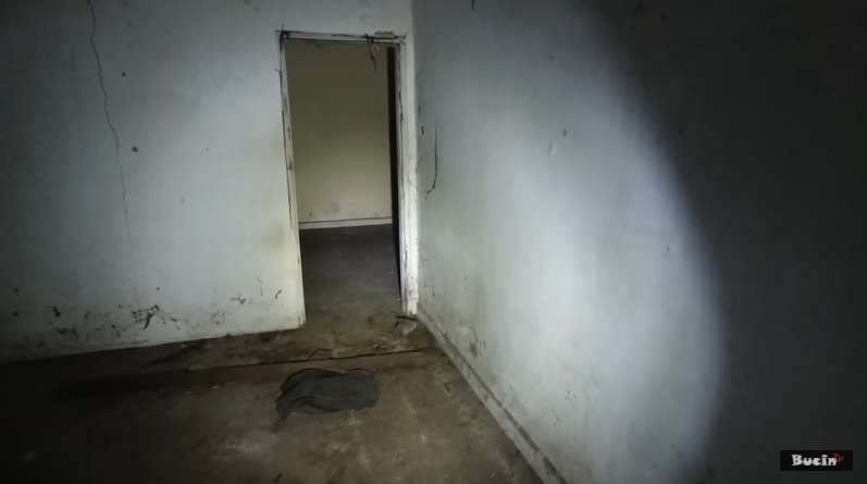 10 Rumah Mama Lauren `Peramal Kiamat 2012` yang Terbengkalai 12 Tahun, Mengerikan Bak Istana Hantu!