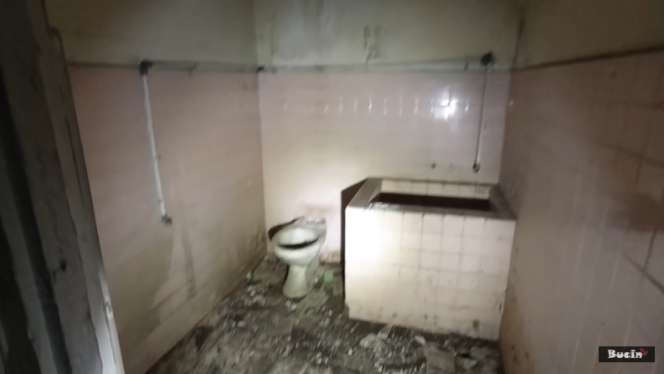 10 Rumah Mama Lauren `Peramal Kiamat 2012` yang Terbengkalai 12 Tahun, Mengerikan Bak Istana Hantu!