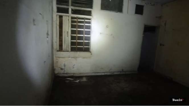 10 Rumah Mama Lauren `Peramal Kiamat 2012` yang Terbengkalai 12 Tahun, Mengerikan Bak Istana Hantu!
