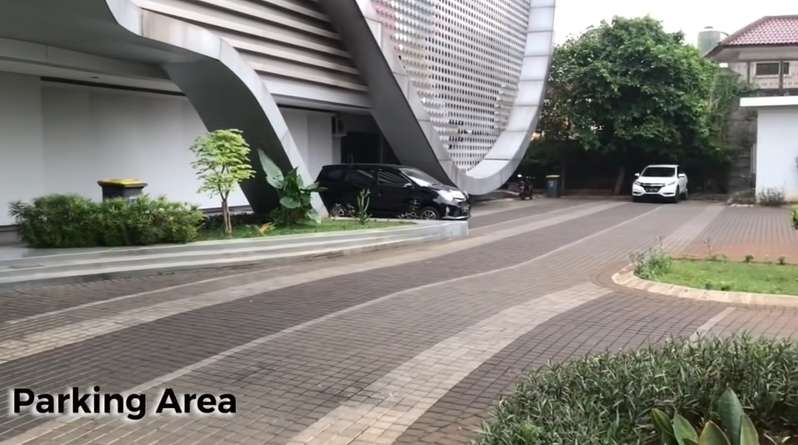 10 Potret GOR Mewah Milik Taufik Hidayat, Lapangan Bulu Tangkisnya Super Keren, Wow Abis!