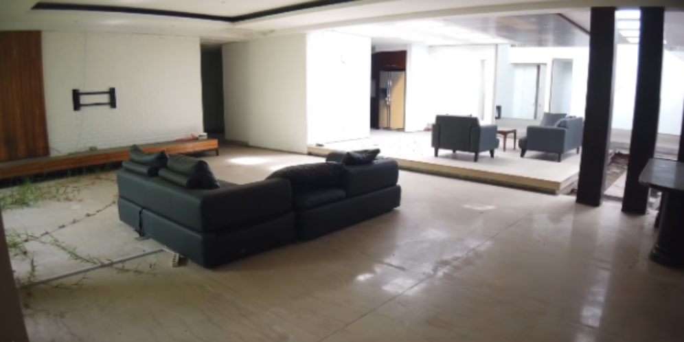 Potret Rumah Mewah Tasya yang Kini Terbengkalai, Menyimpan Peristiwa Tragis Pemiliknya