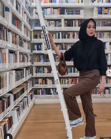 Masih Ingat Dina Lorenza? Dulu Ramai Dijodohkan dengan Ariel NOAH, Begini Kabarnya Sekarang!