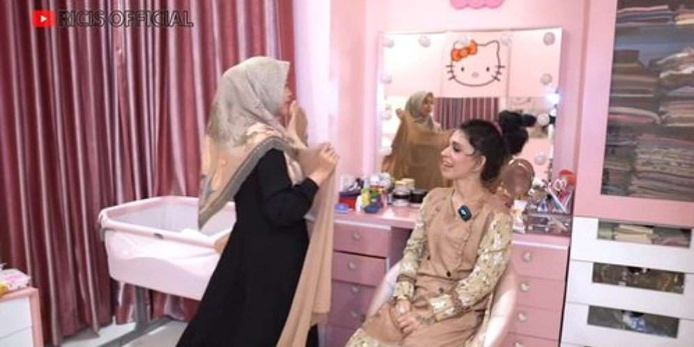 Potret Kak Jill Didandani Ria Ricis Pakai Hijab, Bikin Pangling!