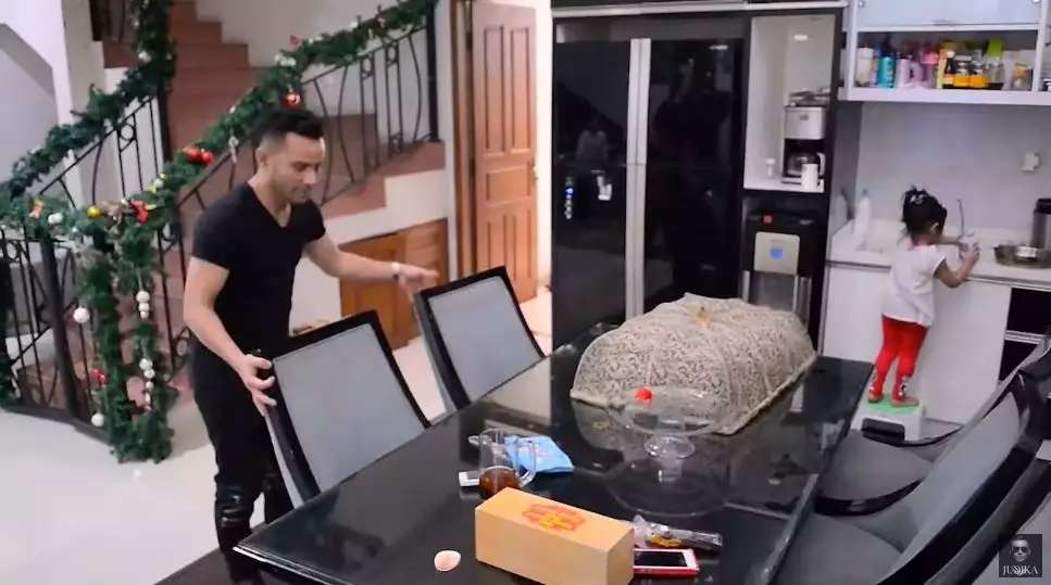 9 Potret Rumah Judika yang Jarang Tersorot, Mewah Banget, Mirip Bangunan Kastil