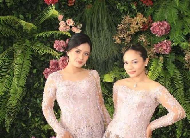 Potret Amel Carla di Pesta Pernikahan Sang Kakak, Tubuh Langsungnya Bikin Salfok