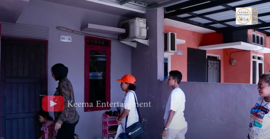 Potret Rumah Sopir Angelina Sondakh yang Bantu Rawat Keanu Massaid, Dulu Ditinggal Saat Usia 2 Tahun!