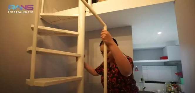 Jarang Tersorot! 10 Potret Kamar Kos Mbak Lala Asisten Nagita Slavina, Mewahnya Bikin Iri!