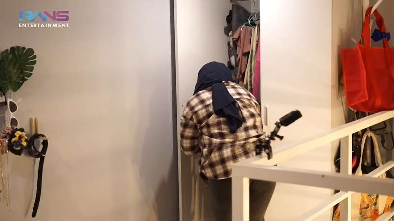 Jarang Tersorot! 10 Potret Kamar Kos Mbak Lala Asisten Nagita Slavina, Mewahnya Bikin Iri!
