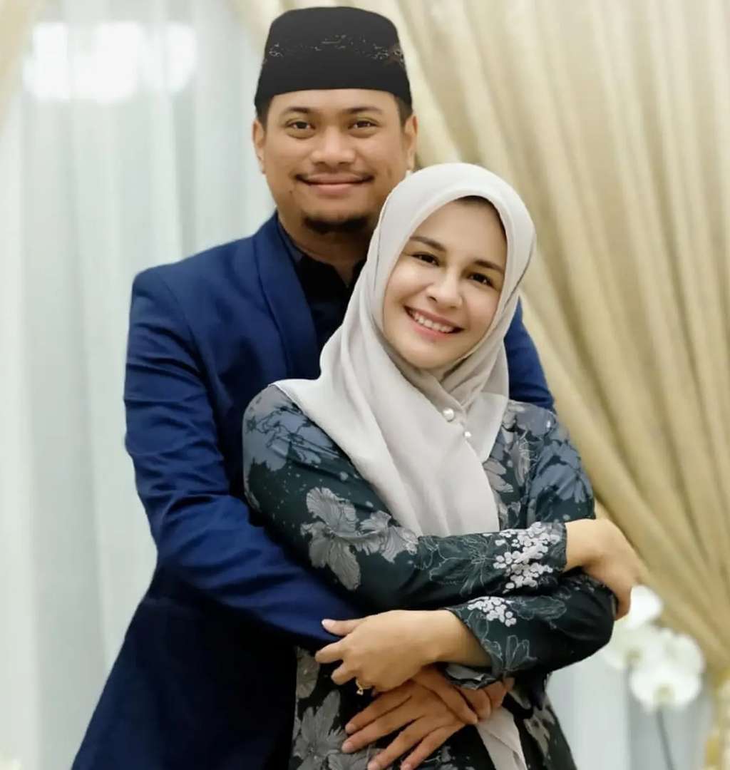 8 Potret Istri Bupati Gowa yang Viral Cantik & Bersuara Merdu, Ternyata Jebolan Ajang ini
