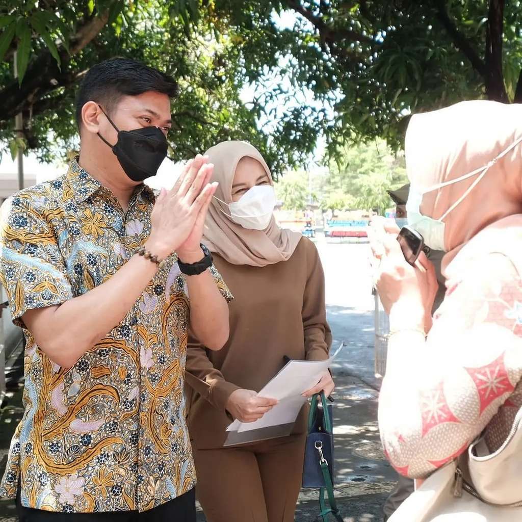 8 Potret Istri Bupati Gowa yang Viral Cantik & Bersuara Merdu, Ternyata Jebolan Ajang ini