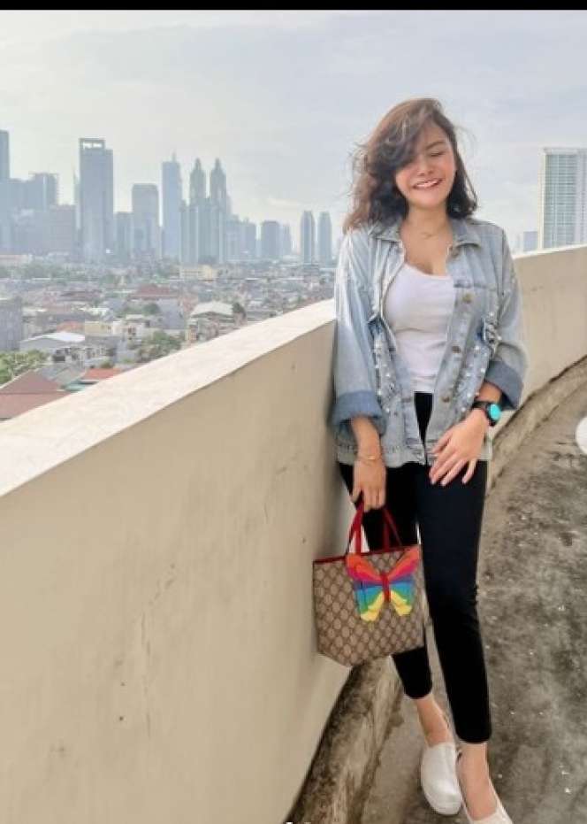 Suami Disebut Kepincut Pengasuh Anaknya, Artis Cantik Ini Pilih Cerai dan Ungkap Fakta Pernikahannya!