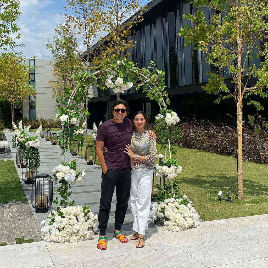 Hapus Foto Suami Berujung Isu Cerai, Artis Cantik & Terkenal Ini Menyesal : `Aku Harusnya Hati-Hati`