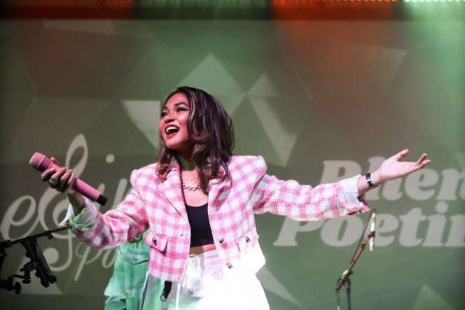 Potret Regina Poetiray Vokalis Baru Band Geisha, Pengganti Momo yang Suaranya Tak Kalah Cetar!