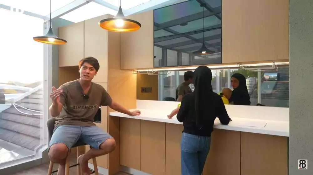 10 Potret Rooftop di Rumah Mewah Rizky Billar & Lesti Kejora, Bak Punya Kafe Pribadi!