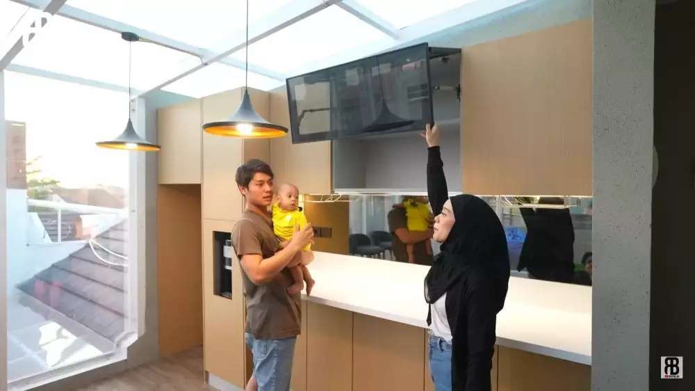 10 Potret Rooftop di Rumah Mewah Rizky Billar & Lesti Kejora, Bak Punya Kafe Pribadi!
