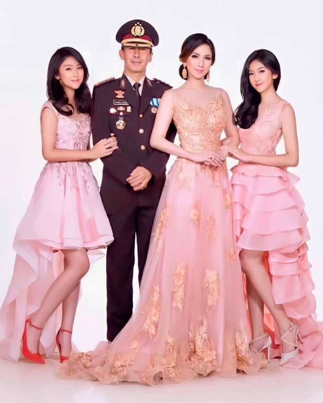 10 Potret Lawas Ibu Kombes Heni Tania saat Jadi Pengantin, Barbie Tercantik di Zamannya!