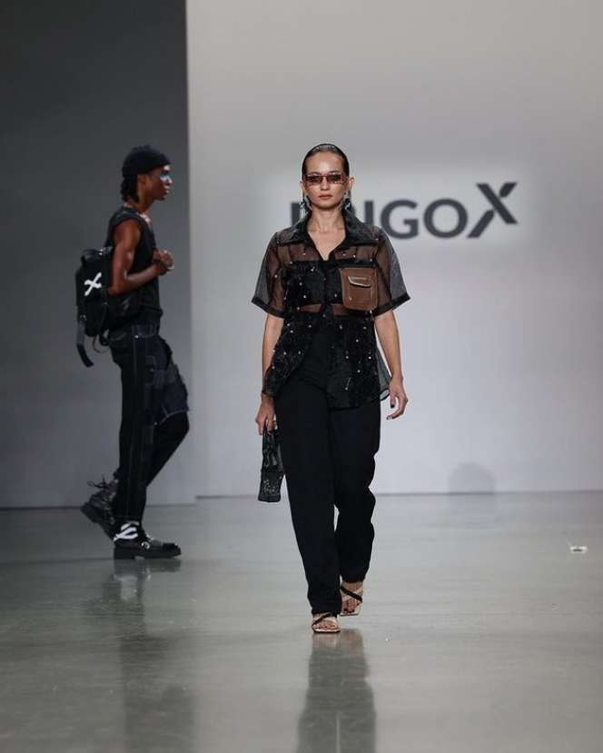Sederet Artis Indonesia Melenggang di Atas Runway New York Fashion Week, Perut Rata Raline Shah Jadi Sorotan!