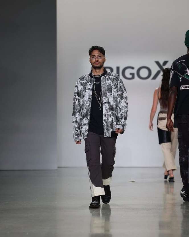Sederet Artis Indonesia Melenggang di Atas Runway New York Fashion Week, Perut Rata Raline Shah Jadi Sorotan!
