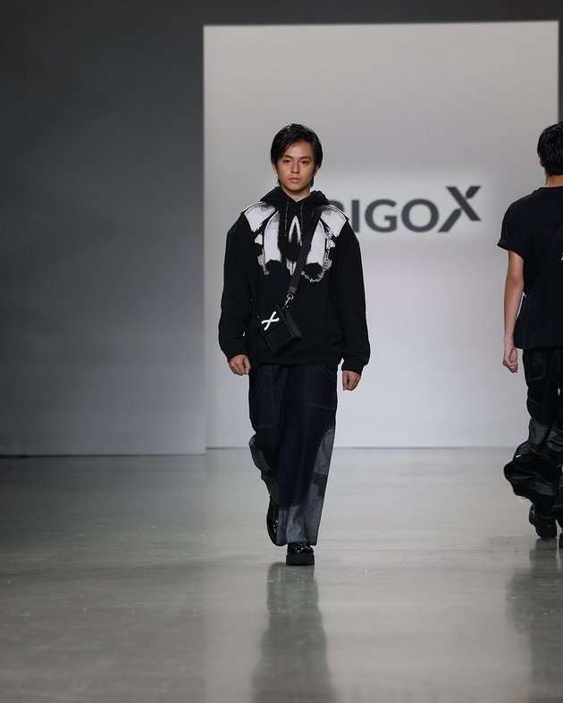 Sederet Artis Indonesia Melenggang di Atas Runway New York Fashion Week, Perut Rata Raline Shah Jadi Sorotan!