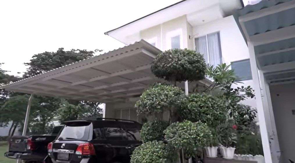 Potret Rumah Dodit Mulyanto di Jakarta, Berkonsep Open Space Serta Kandang Burung Super Besar!