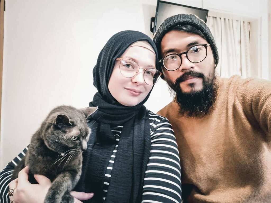 Ingat Bule Cantik Asal Inggis yang Dinikahi Pria Bekasi? Kini Jualan Soto Demi Bertahan Hidup, Lihat 7 Potretnya