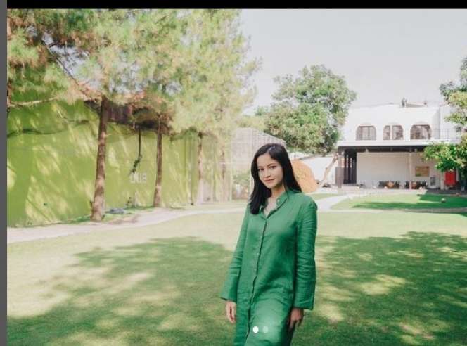 Presenter Cantik Ini Dulu Hanya Cucu Penjual Minyak Tanah, Kini Jadi Crazy Rich, Suaminya Bukan Orang Sembarangan!