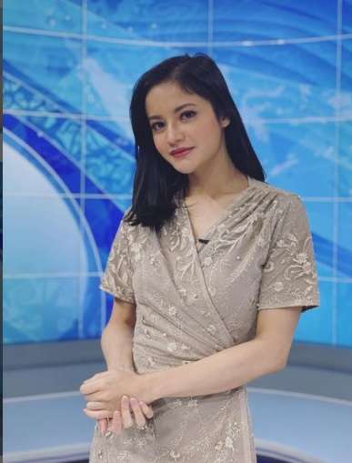 Presenter Cantik Ini Dulu Hanya Cucu Penjual Minyak Tanah, Kini Jadi Crazy Rich, Suaminya Bukan Orang Sembarangan!