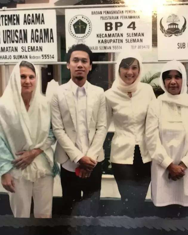 8 Potret Lawas Artis Menikah di KUA, Armand Maulana Masih Jadul & Sederhana Banget!