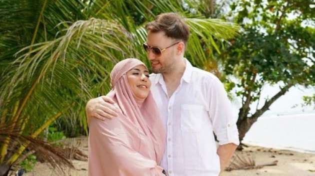 Didiagnosis Tak Bisa Punya Anak, Artis Cantik Ini Rela Sang Suami Poligami: `Aku Pengen Masuk Surga`