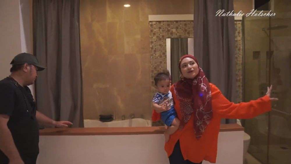 10 Potret Rumah Baru Nathalie Holscher Hadiah untuk Adzam, Lebih Mewah dari Pemberian Sule?
