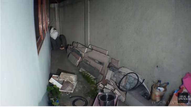 Potret Rumah Terbengkalai Milik Eks Wakapolri, Isinya Seram Banget, Bikin Merinding!