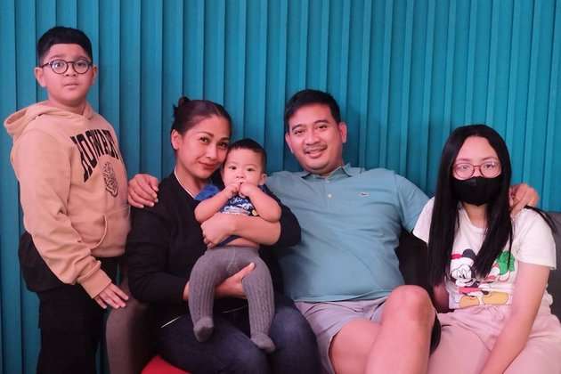Potret Amira Anak Tata Janeeta yang Jauh dari Sorotan, Kini Sudah Beranjak Remaja