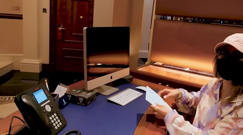 12 Potret Mewahnya Hotel Jessica Jane Liburan di Dubai, Rp40 Juta Semalam, Dimana-mana Emas!