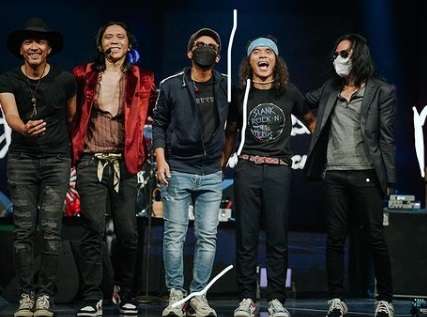 Jadi Penampilan Apik, Dewa 19 dan Slank Kolaborasi Saling Tukar Vokalis