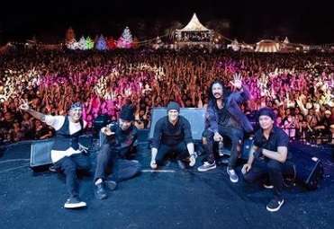 Jadi Penampilan Apik, Dewa 19 dan Slank Kolaborasi Saling Tukar Vokalis