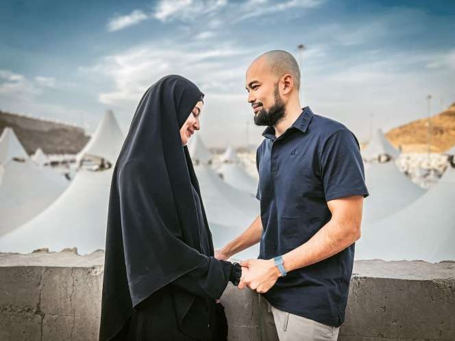 Sederet Pasangan Artis Dikenal Religius, Ada yang Mengikuti Jejak Suami Berhijrah 